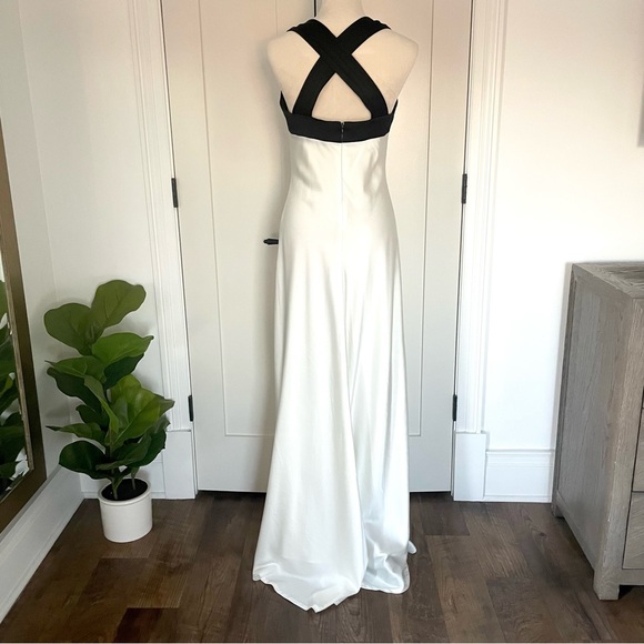 90s chic - Calvin Klein Black & White Gown - Picture 4 of 13